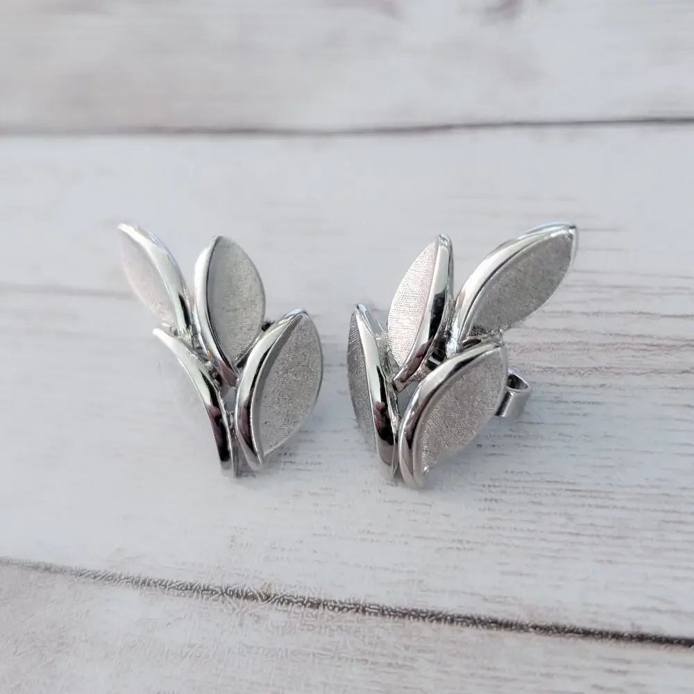 Trifari vintage clip